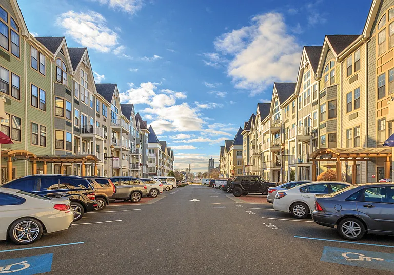 Pier Village Apartments — Photo 37