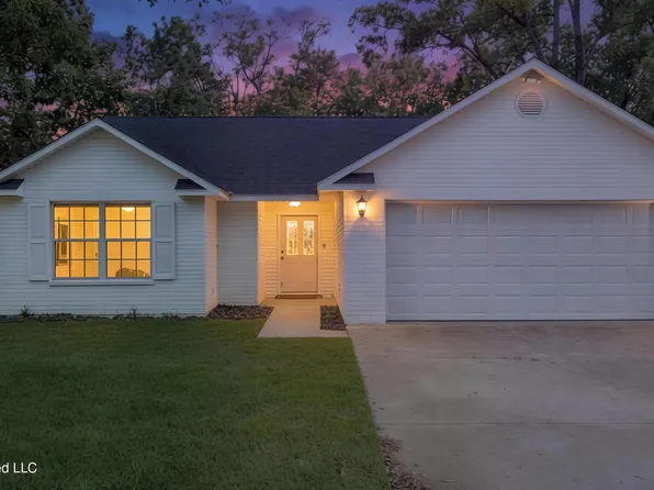 8820 Mermaid Ave, Ocean Springs, MS 39564