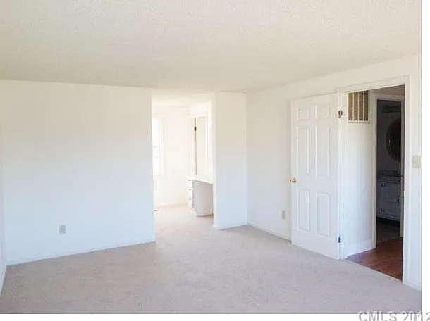 8110 Beechwood Trl — Photo 5