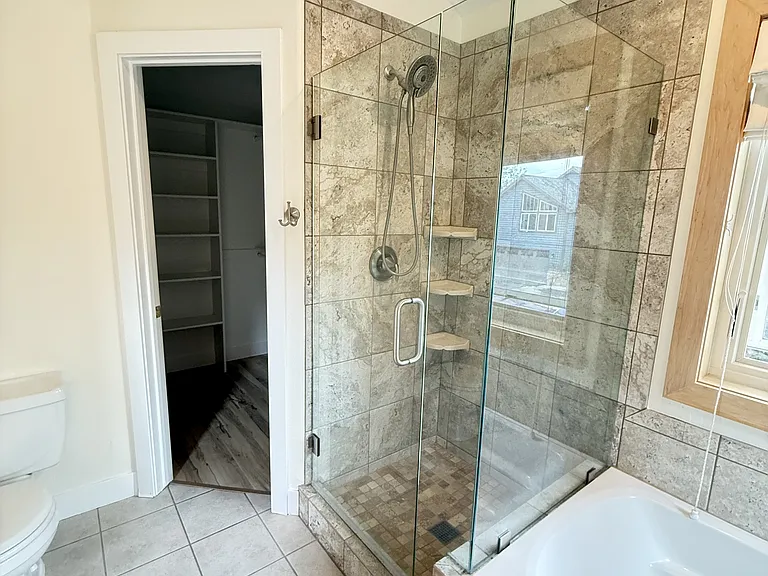 7439 Brook Hollow Loop Rd — Photo 4