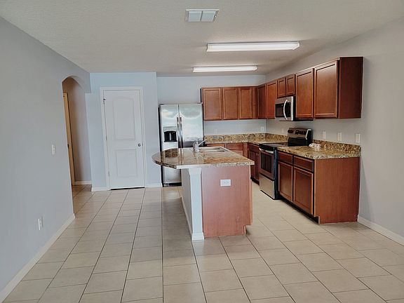 5th image of 5555 Maggiore Blvd