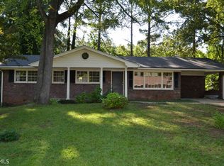 2722 Westchester Dr, East Pt, GA 30344