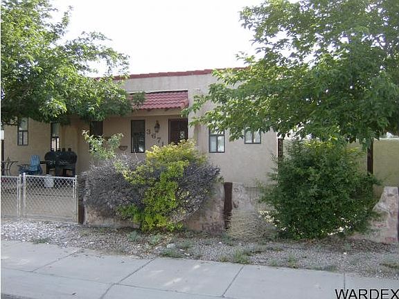 5th image of 3671 N Moore St