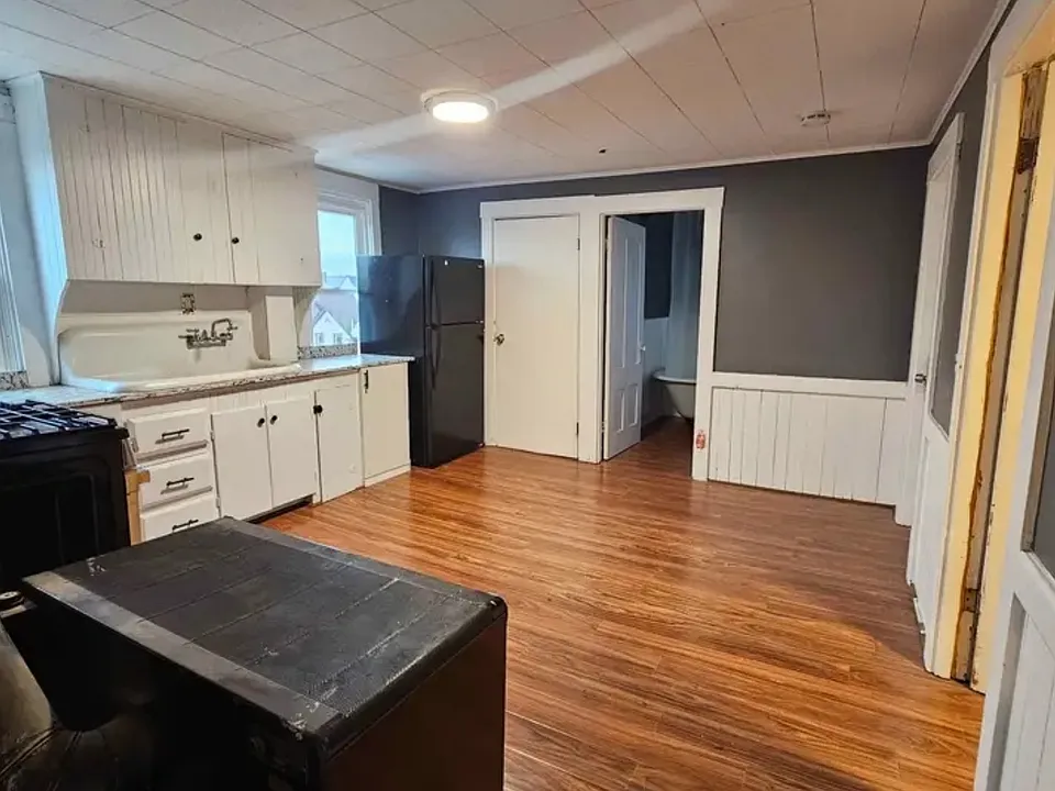 33 Winsor St #3