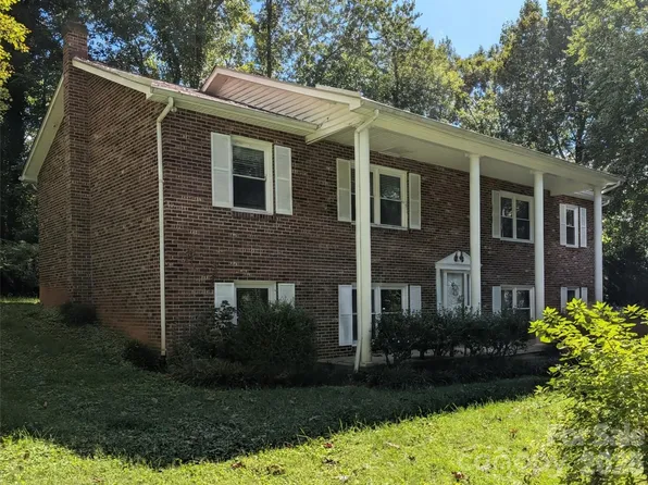 3065 Woodstream Dr, Valdese, NC 28690