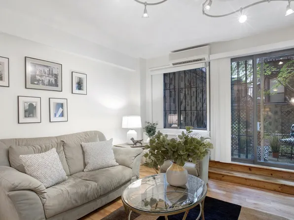 310 West 56th Street 1G image 3 of 18
