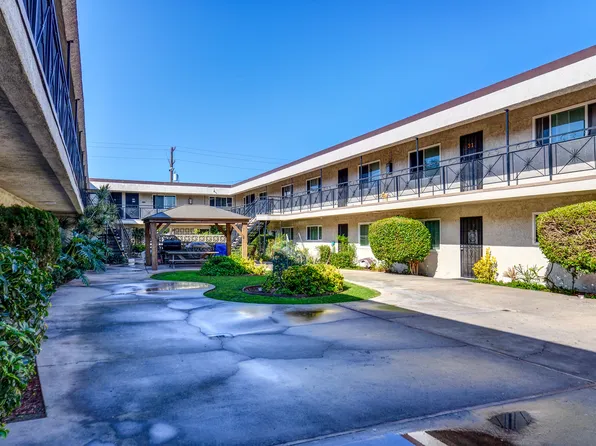 Walker Apartments, 6616 Walker Ave #12, Bell Gardens, CA 90201