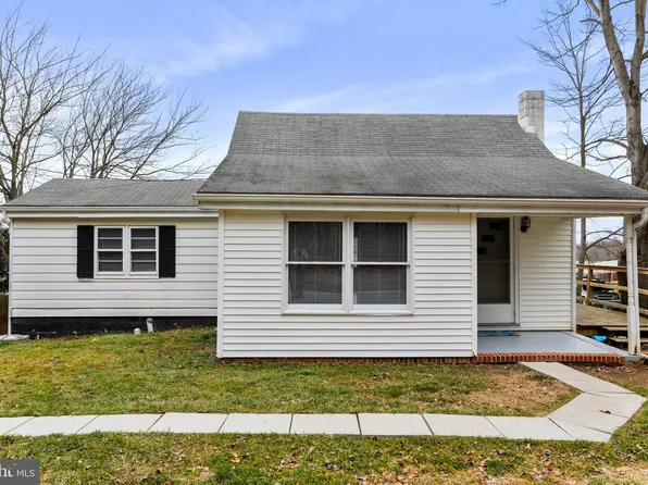 6075 Furnace Rd, Waynesboro, PA 17268