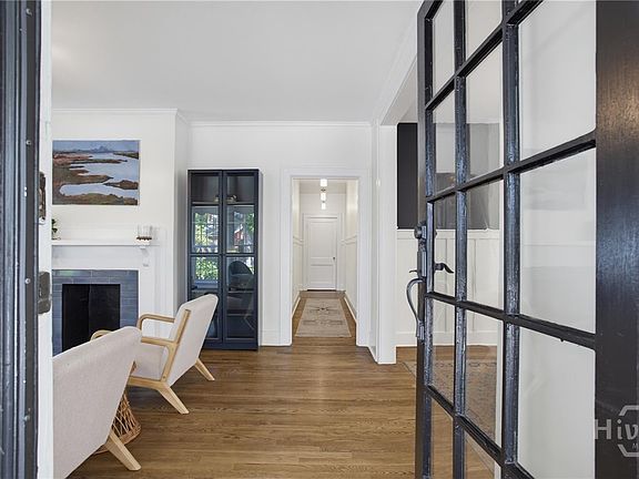 5th image of 707 E 49th Street