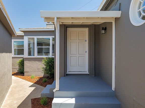 2nd image of 430 Hibiscus Ct