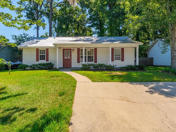 2nd image of 175 Dawn Lauren Ln