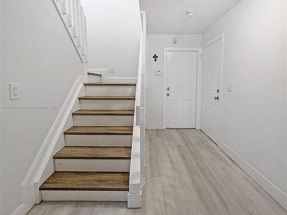 4th image of 10151 SW 137th Ct #10151