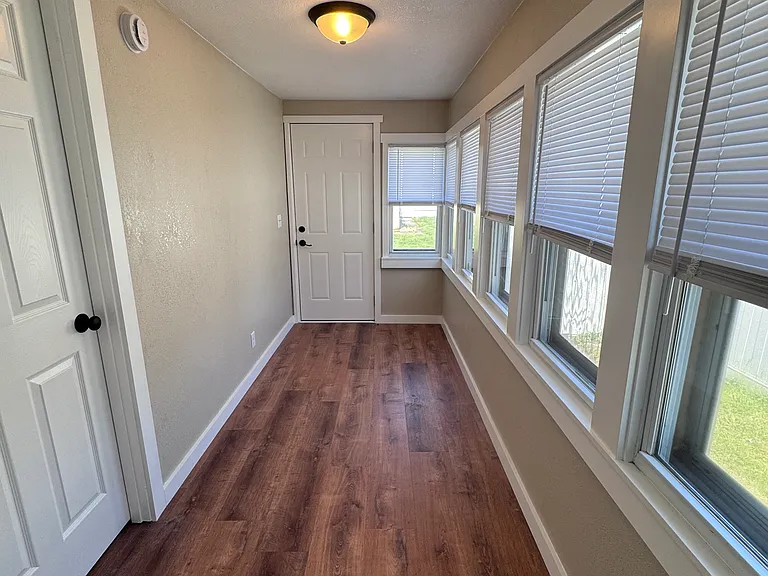 473 Mankato Ave — Photo 9