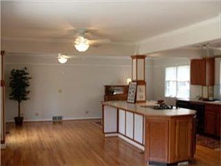 4th image of 3114 W 71st Ter