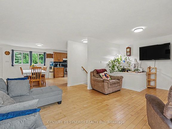 4th image of 1409 Baker Rd