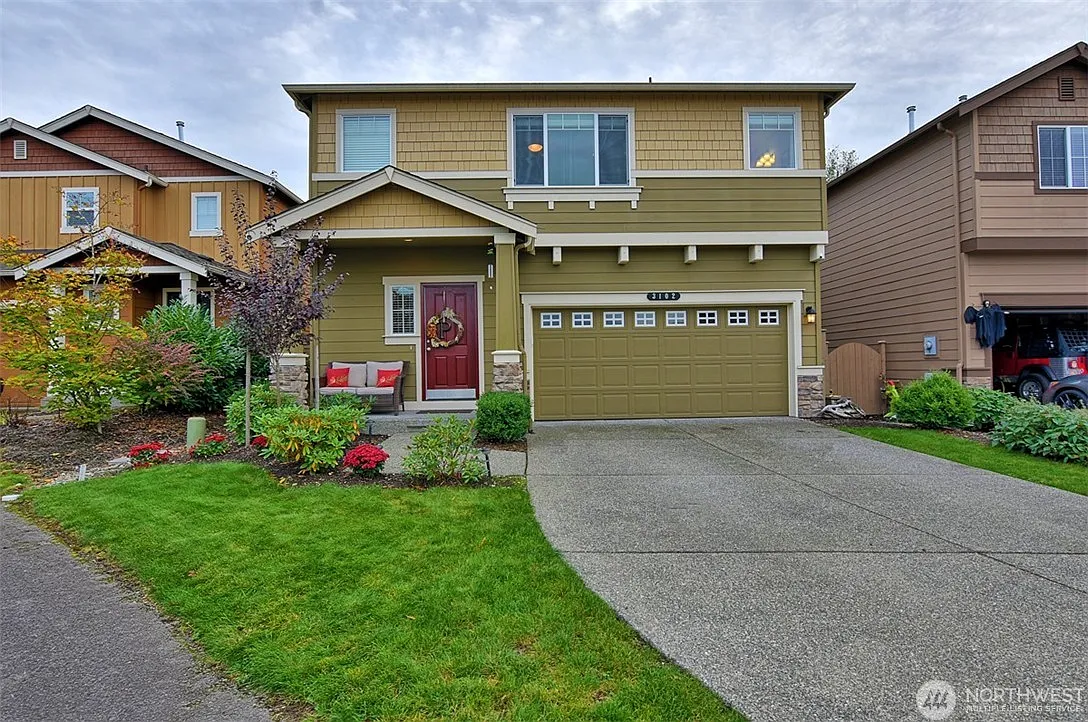 5 bed, 2424 sqft, $4,045 — Photo 1