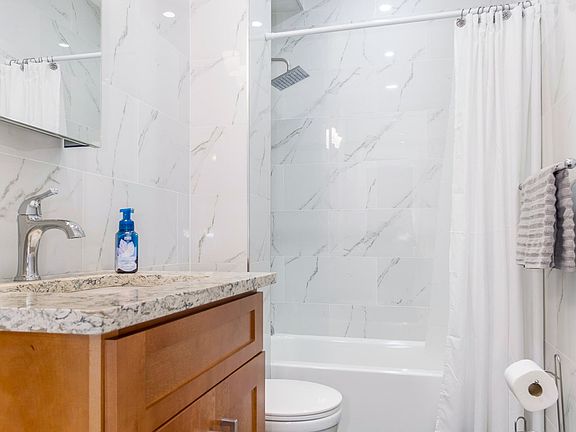 4th image of 2057 Steinway St APT 2