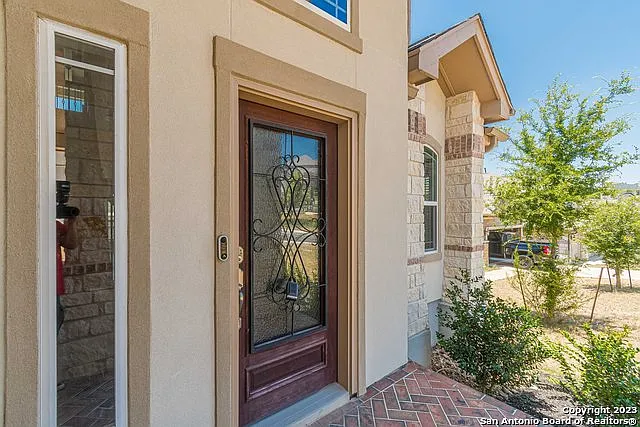 7523 Hays Hl — Photo 12