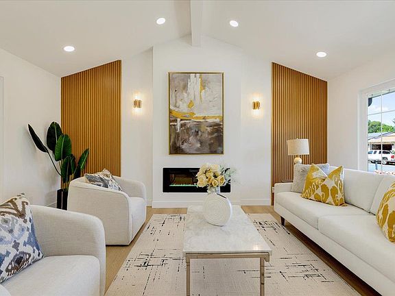 3rd image of 104 Cherry Blossom Dr