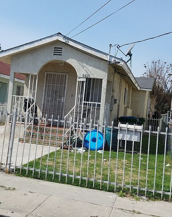 1st image of 9621 Evers Ave