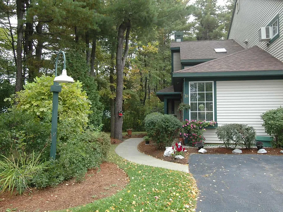 16 Lake Forest Dr