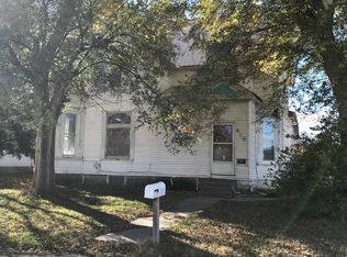 819 13th St, Aurora, NE 68818