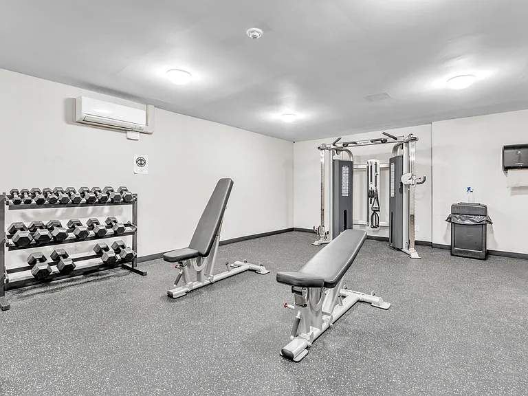 480 Canatara Ct — Photo 22