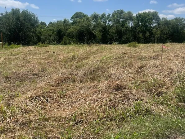 1 Hancock Addition #A, Haysville, KS 67060