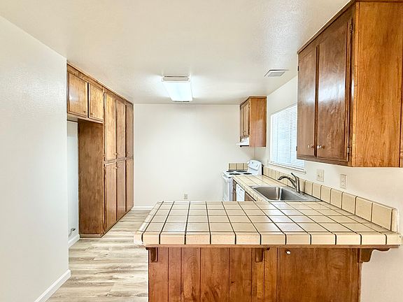 4th image of 811 Wimbledon Dr