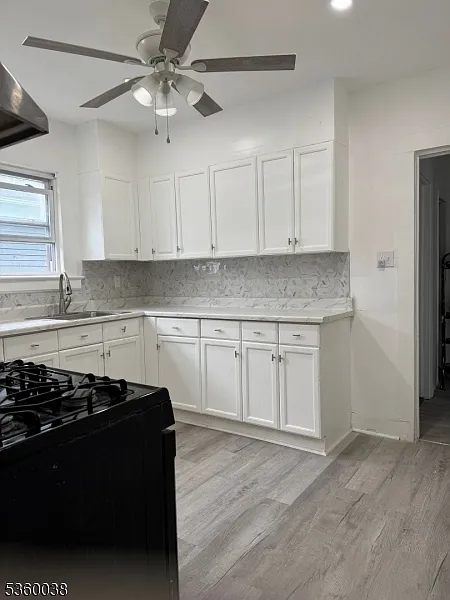 33 Grumman Ave — Photo 3