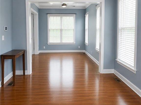 3rd image of 51 Armstrong St