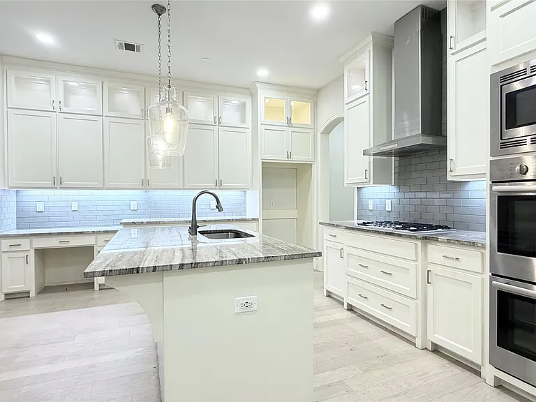 7525 Renaissance Blvd — Photo 12
