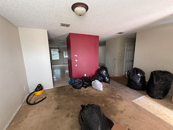 3rd image of 3473 Post Oak Dr