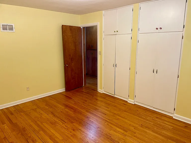 208 Cohan Rd — Photo 5
