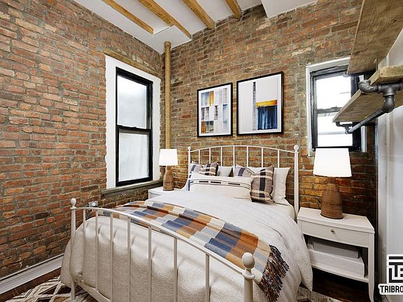 4th image of 47 Market St APT 1