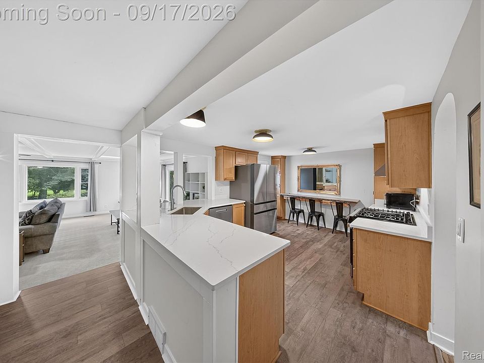 807 S Oak St, photo 10