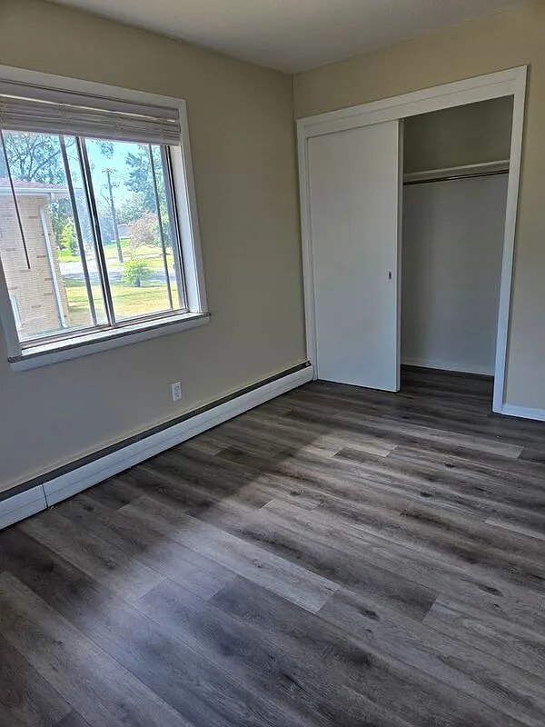 2 bed, 1.0 bath, $1,595 — Photo 2