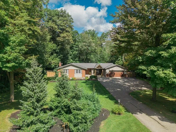 1376 Cedar Creek Rd, North Dumfries, ON N1R 5S5