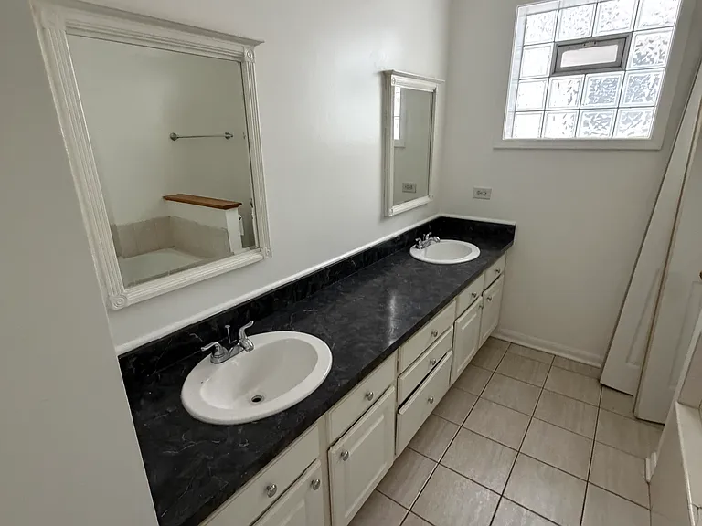 2313 W Harrison St #1 — Photo 8