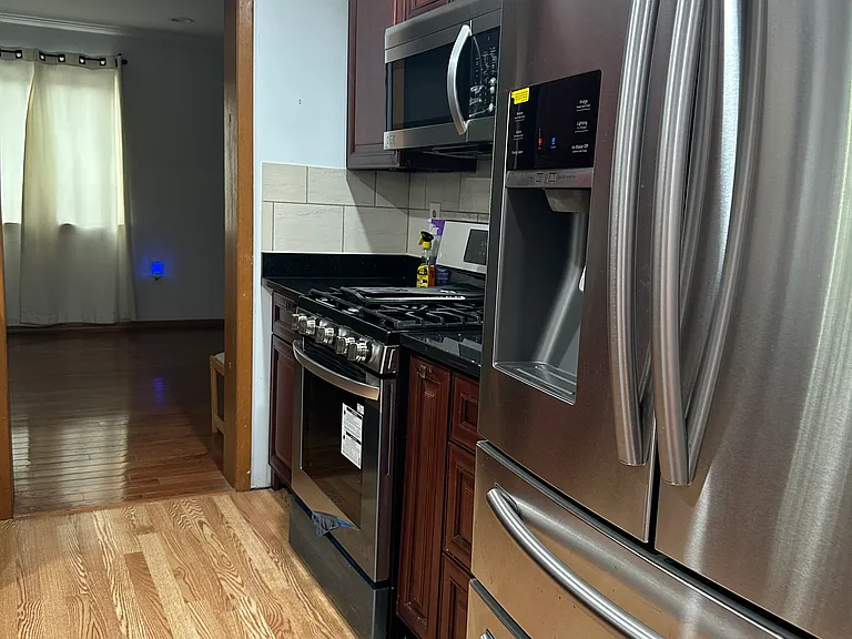 137 Tennyson Dr — Photo 12