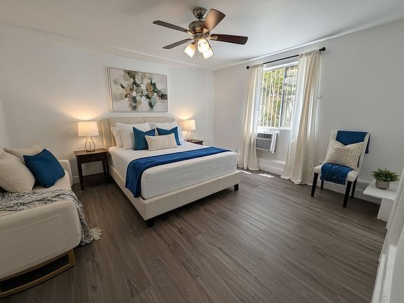 3rd image of 1245 N Laurel Ave APT 16