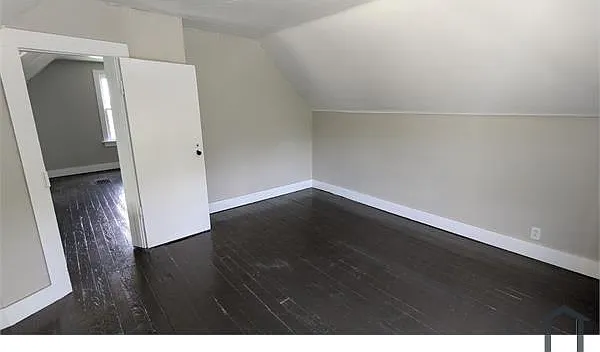163 Russell Ave — Photo 4