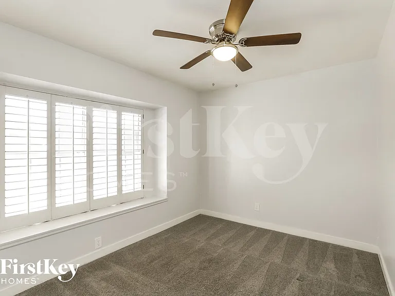 19634 N 13th St — Photo 11