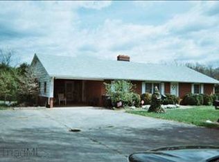 825 Sedge Garden Rd, Kernersville, NC 27284