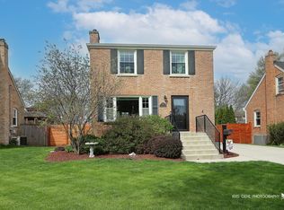 956 S Spring Rd, Elmhurst, IL 60126