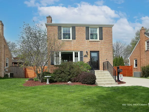 956 S Spring Rd, Elmhurst, IL 60126