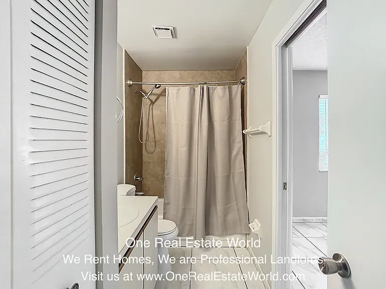 12929 Ohio Woods Ln — Photo 24