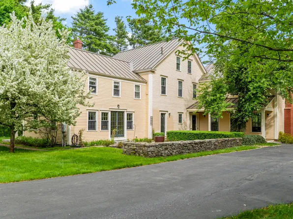 127 Foreside Road, Falmouth, ME 04105