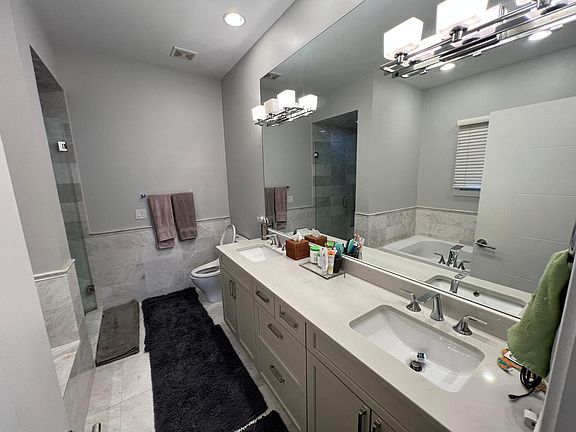 5th image of 632 W Schubert Ave #2