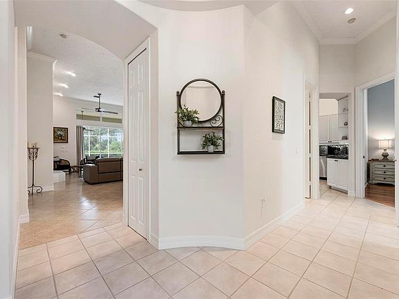 5th image of 29 SAINT JOHN BOULEVARD #5